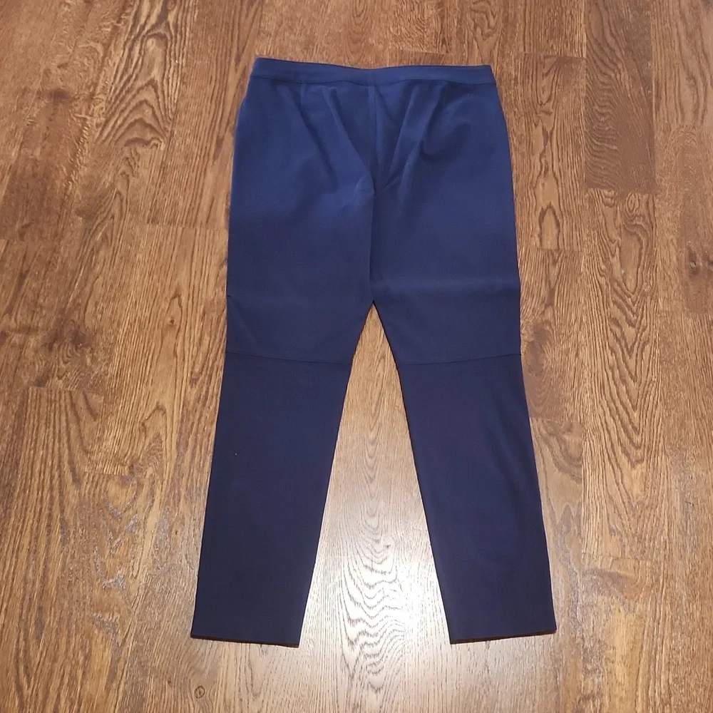 Capris - Picture 2 of 3